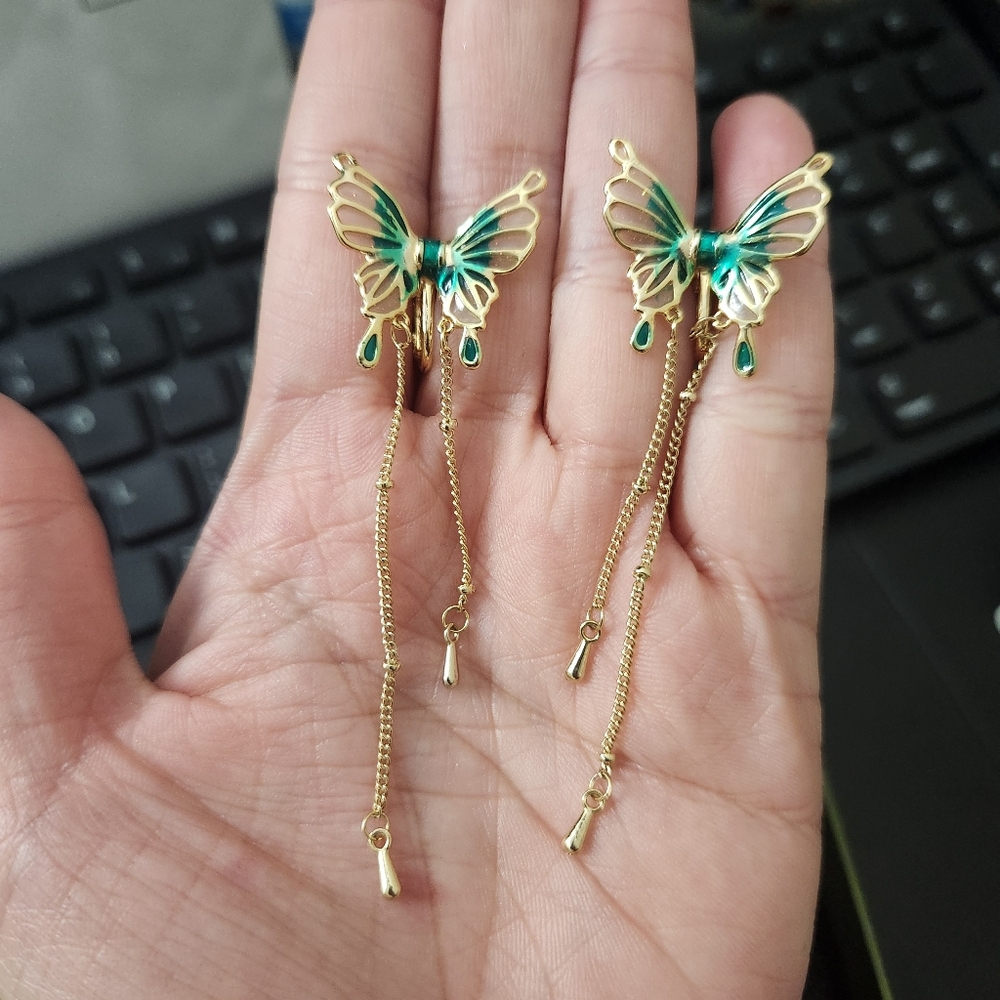 Brand new stunning butterfly design ear clips Without Piercing